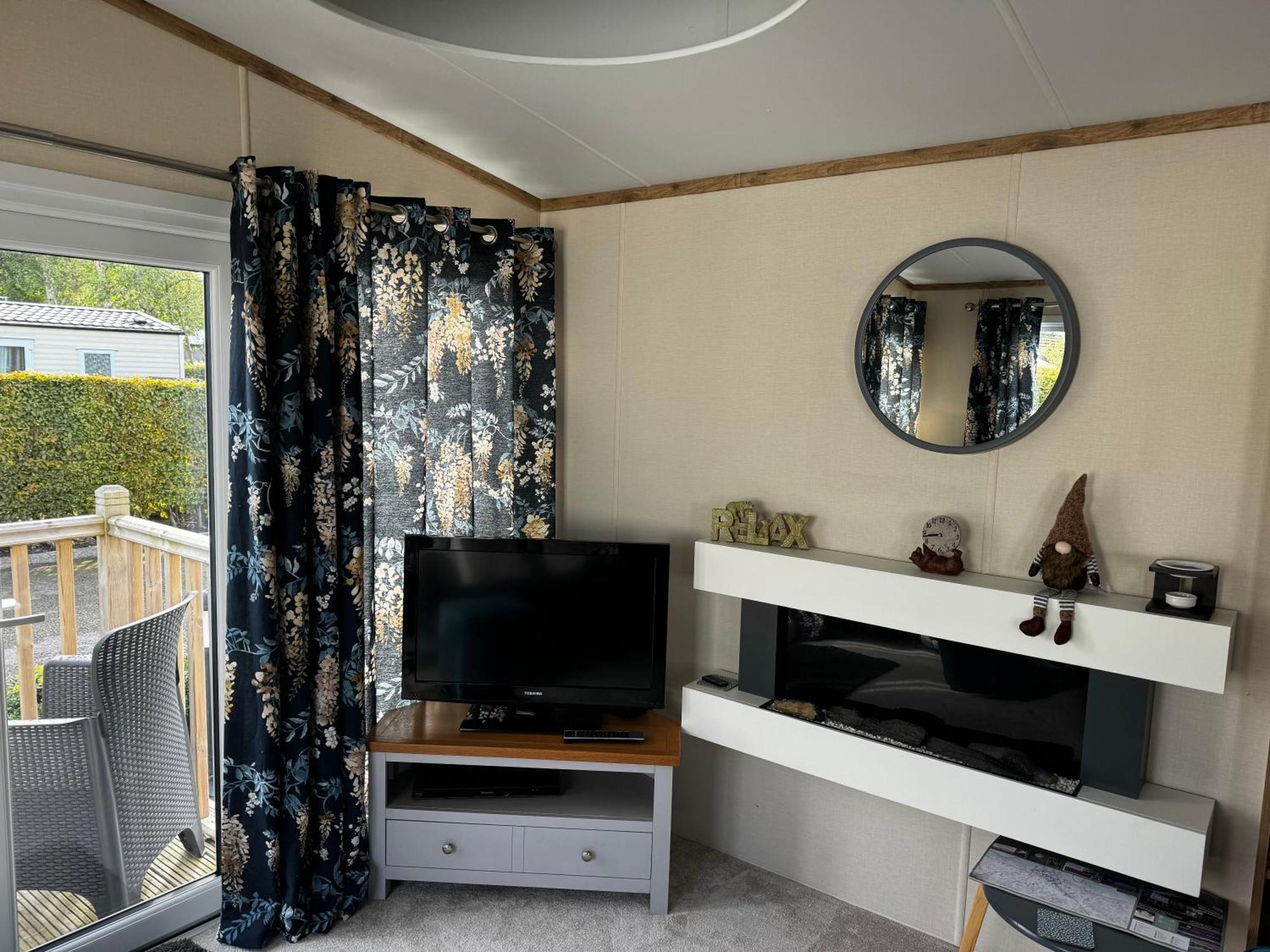 Campsite A & C Plot 41 - Hot Tub - 1 Double Bedroom- 1 Twin 2 Bathrooms 4 Pm Check In No Commercial Vans - Plot 41 Check In 4 Pm High Hesket